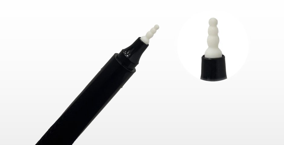 段差構造の立体チップを備えたまつ毛美容液ペン型容器